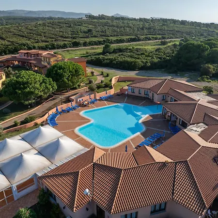 Gallura Style Res Baia Del Mirti B3 1bedap Sleeps3 Apartment *